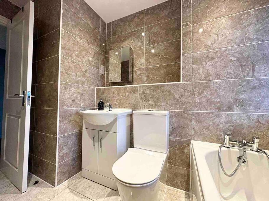 Serene Home Ideally Connected To Central London Bromley Dış mekan fotoğraf